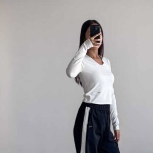 KN007-1 Sweater Entallado Cuello V ROSS