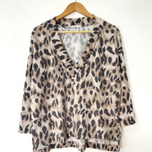 GP463 Remera Escote V Con Tajos